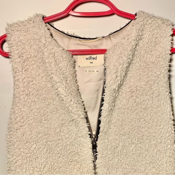 ARITZIA Wilfred Fluffy Cream Vest (Size XXS) - Picture 2 of 13